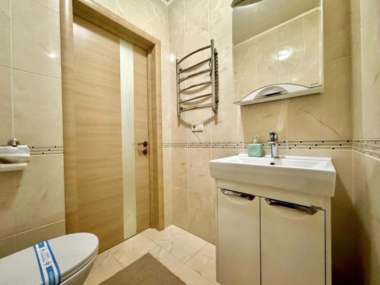 Apartpoltava Стильні Білосніжні Апартаменти, 2-Окремі Кімнати , Документи Для Відрядження , Банківський Чек 외부 사진