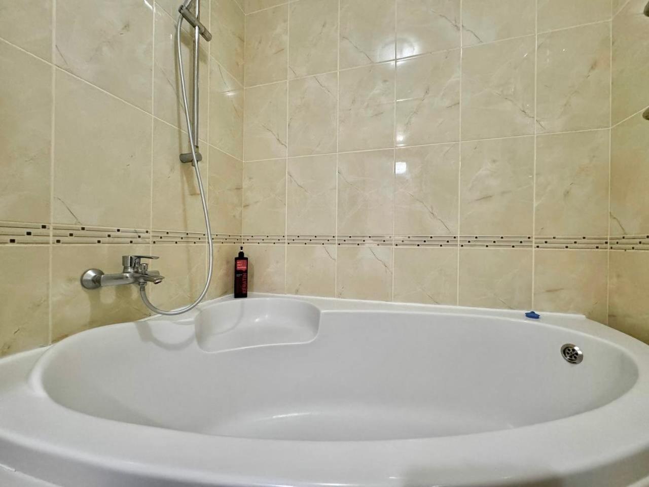 Apartpoltava Стильні Білосніжні Апартаменти, 2-Окремі Кімнати , Документи Для Відрядження , Банківський Чек 외부 사진