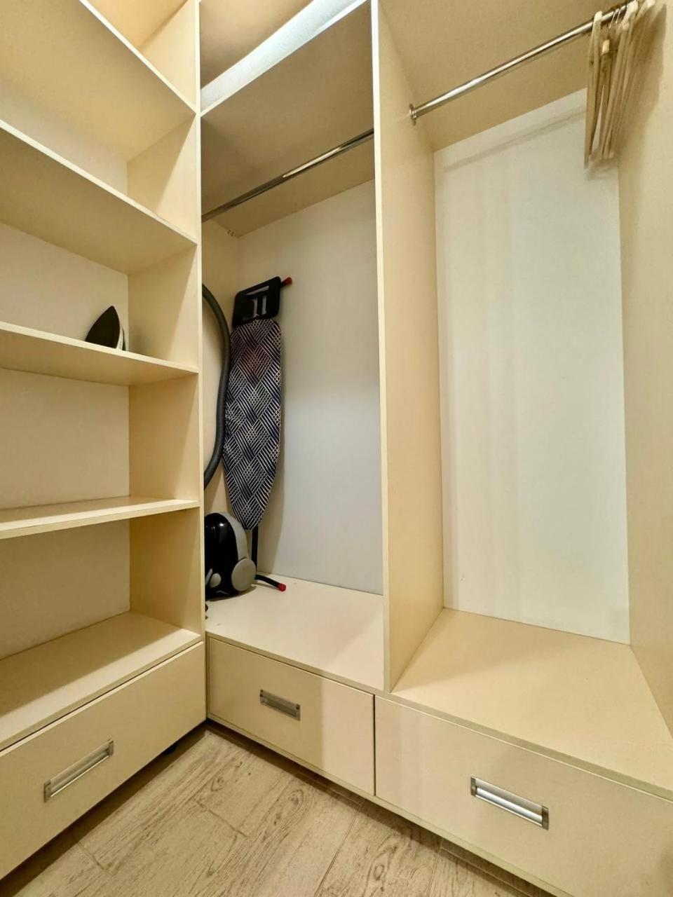 Apartpoltava Стильні Білосніжні Апартаменти, 2-Окремі Кімнати , Документи Для Відрядження , Банківський Чек 외부 사진