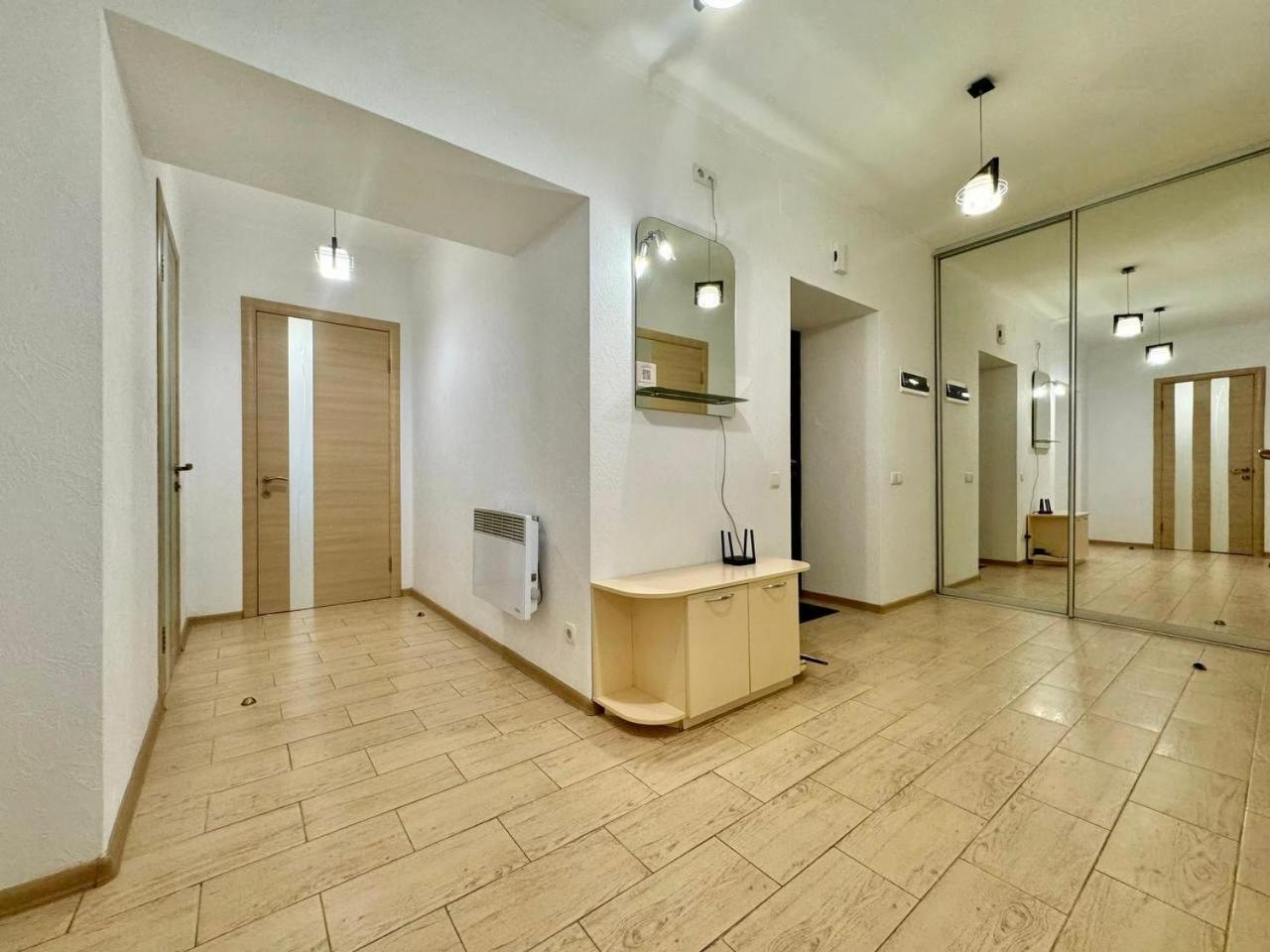 Apartpoltava Стильні Білосніжні Апартаменти, 2-Окремі Кімнати , Документи Для Відрядження , Банківський Чек 외부 사진